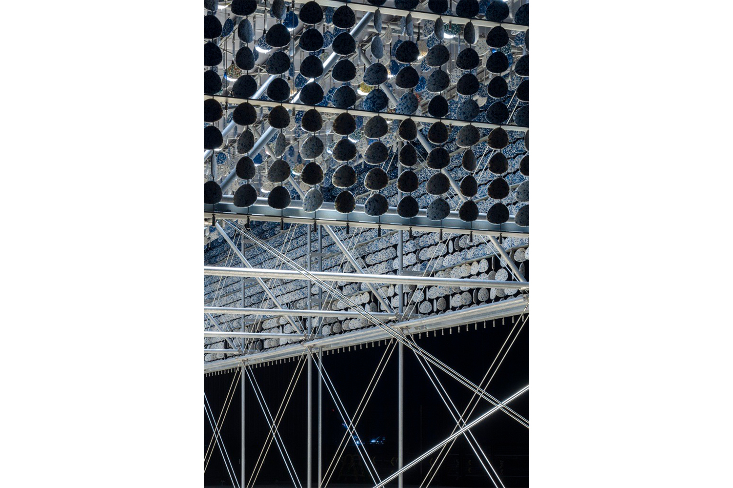 「Bクランプ」と単管パイプを組み合わせて自由な造形が可能