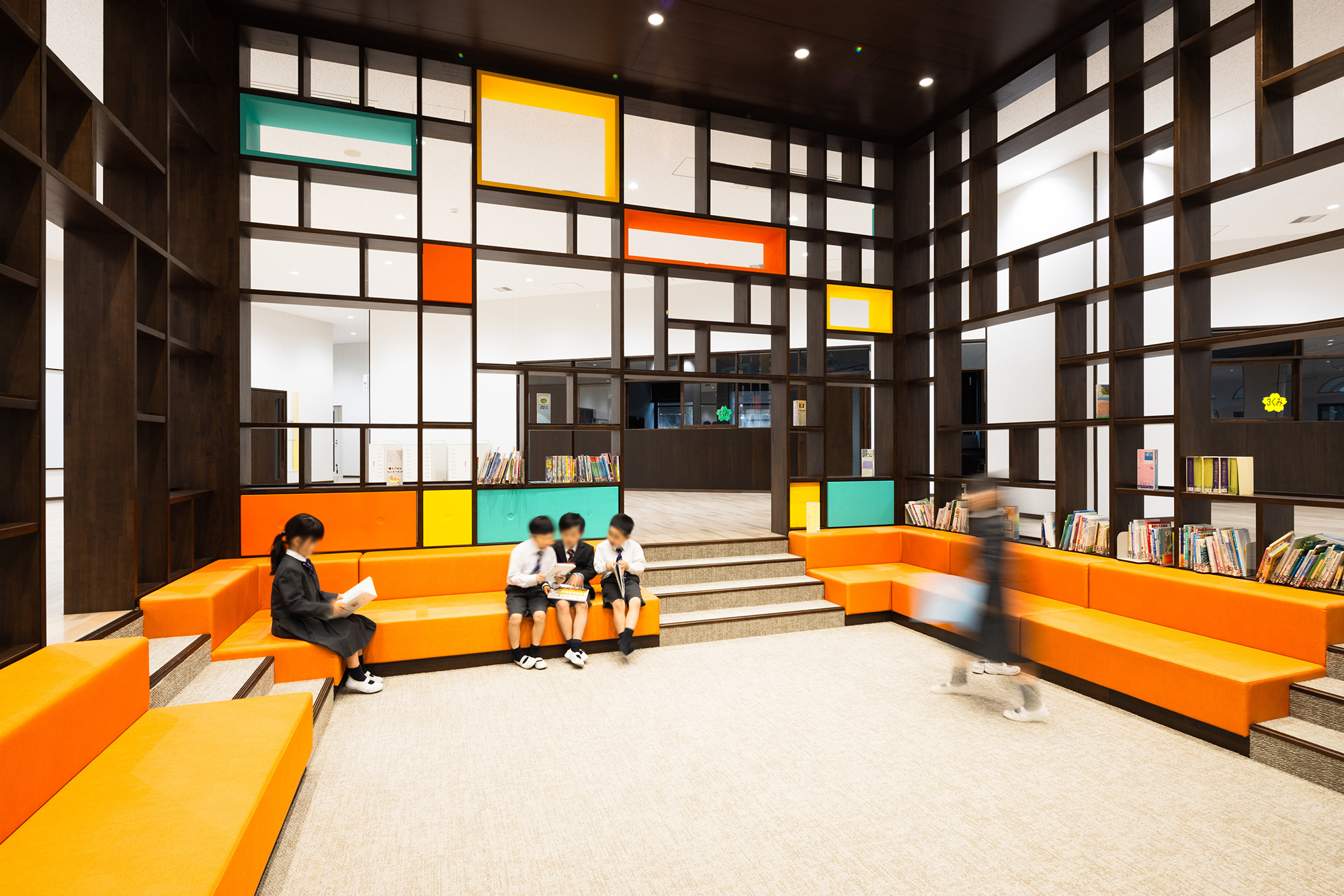 小学校舎DEN